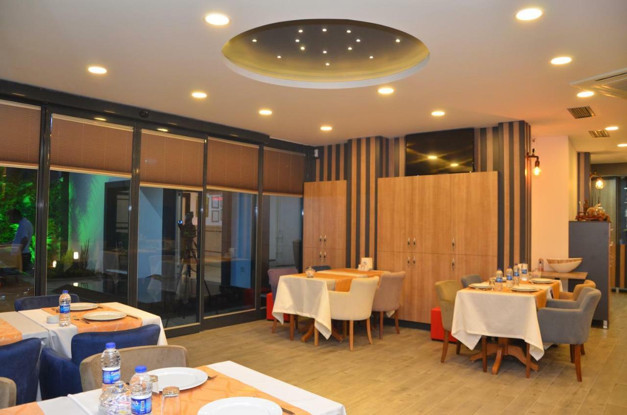Grand Lark Hotel อดาลาร์ ภายนอก รูปภาพ