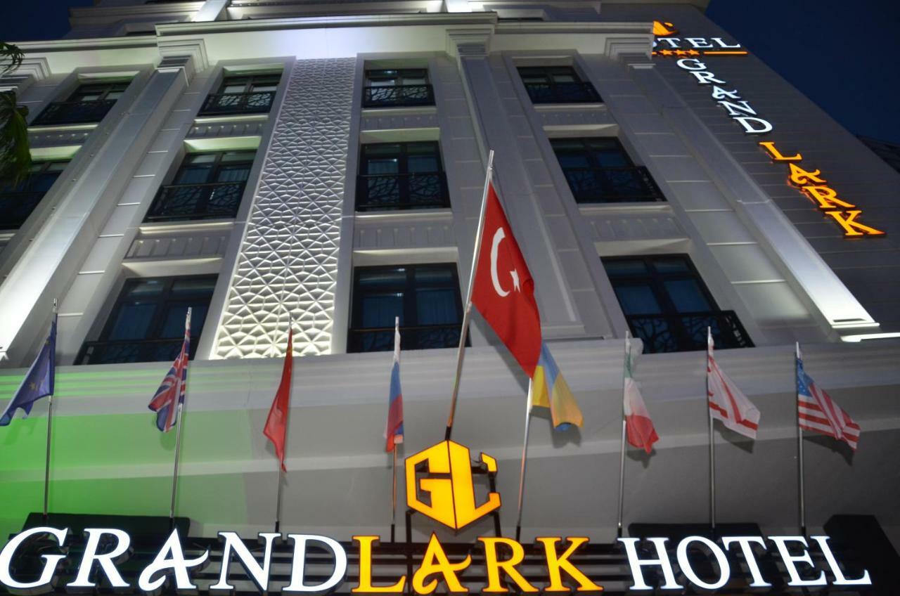 Grand Lark Hotel อดาลาร์ ภายนอก รูปภาพ