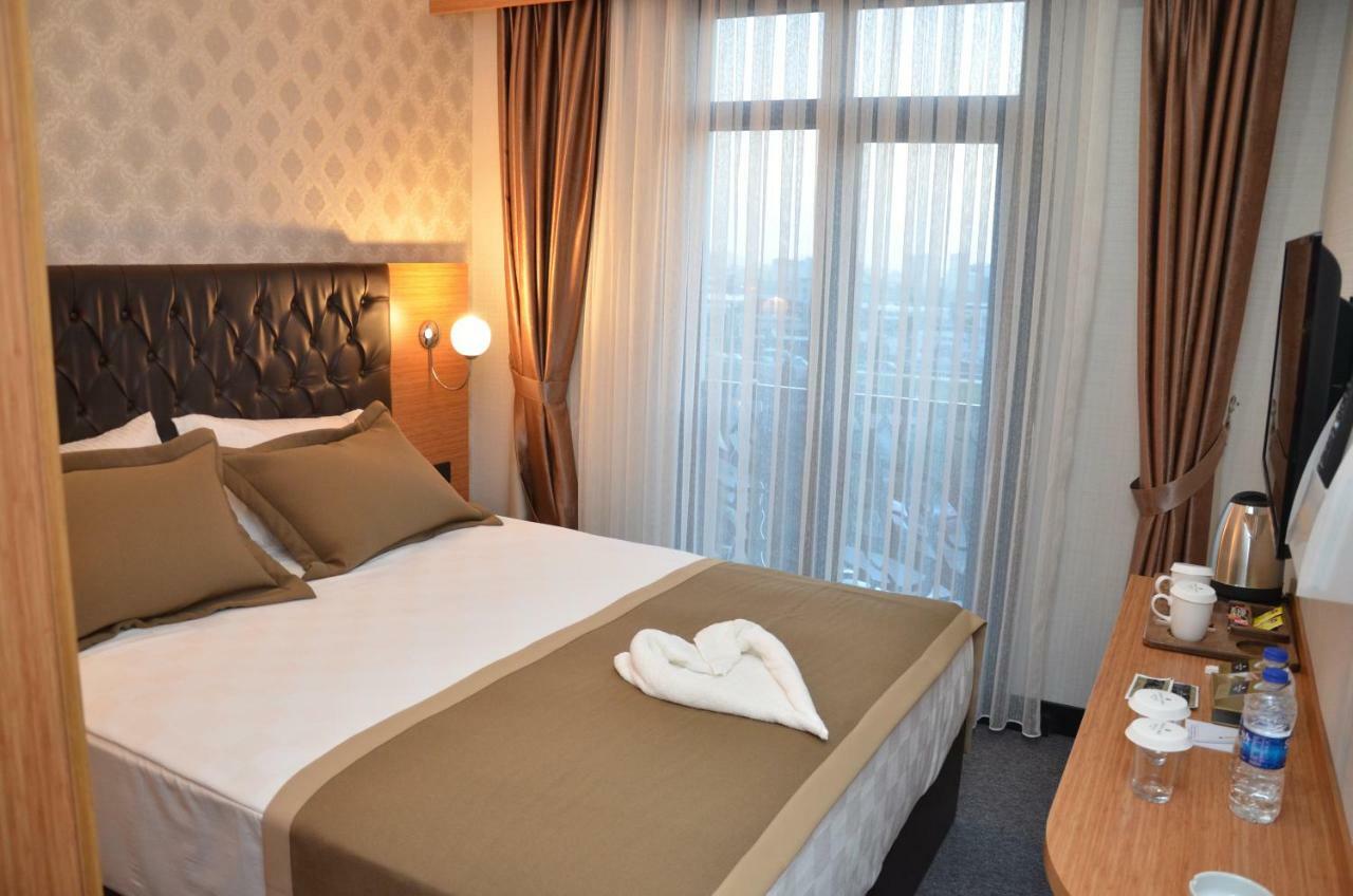Grand Lark Hotel อดาลาร์ ภายนอก รูปภาพ