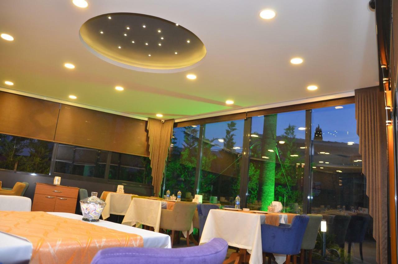 Grand Lark Hotel อดาลาร์ ภายนอก รูปภาพ
