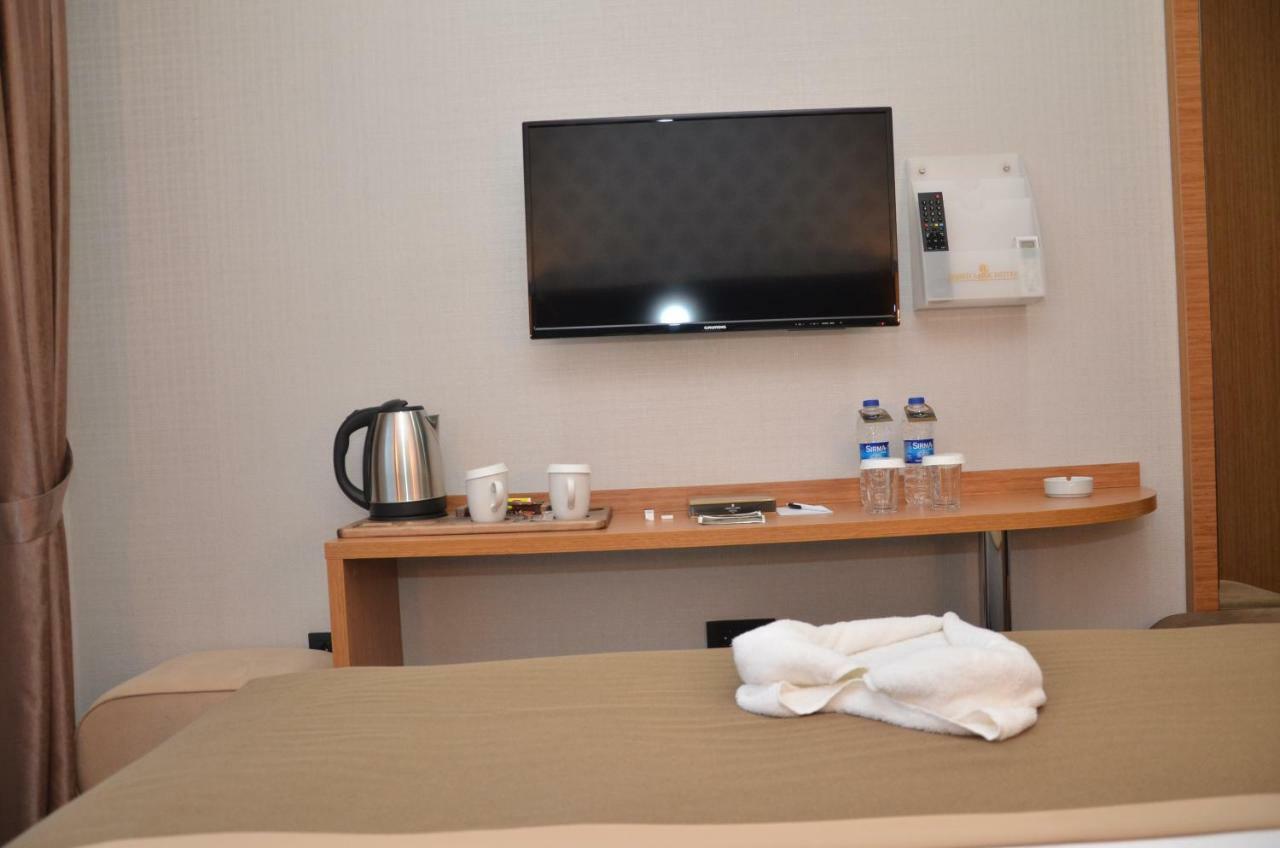 Grand Lark Hotel อดาลาร์ ภายนอก รูปภาพ